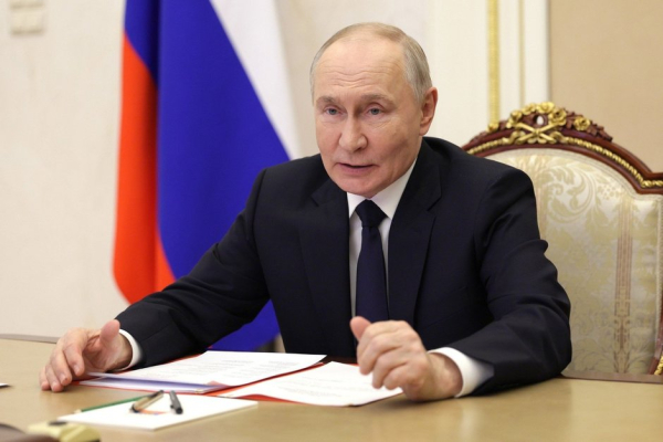 Владимир Путин объявил перемирие России и Украины в честь Пасхи