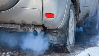 Депутат пожаловался на штрафы за прогрев авто в Казахстане