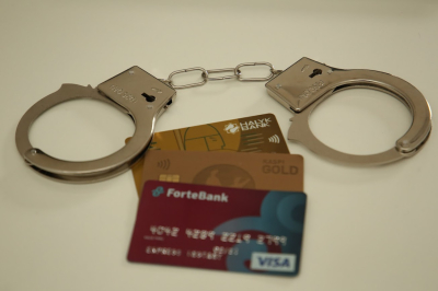 Подростку грозит до 7 лет тюрьмы за передачу банковских реквизитов мошенникам