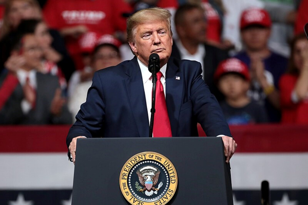 Трамп заявил, что стает великим президентом благодаря его инстинкту охотника