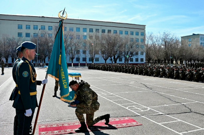 Военнослужащие десантно-штурмовой бригады простились с Боевым знаменем