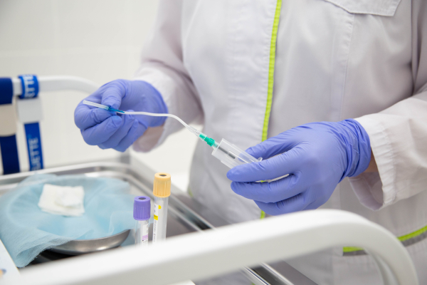 Филиппа Кей: зуд может быть вызван холодом, аллергией и проблемами с печенью