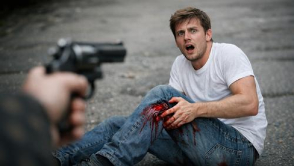 Слесарь за ремонт котла заработал пулю в ногу