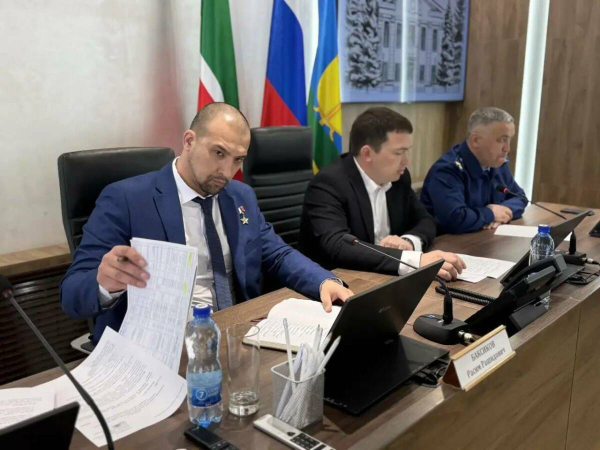 Баксиков в Высокогорском районе обсудил трудоустройство и поддержку участников СВО