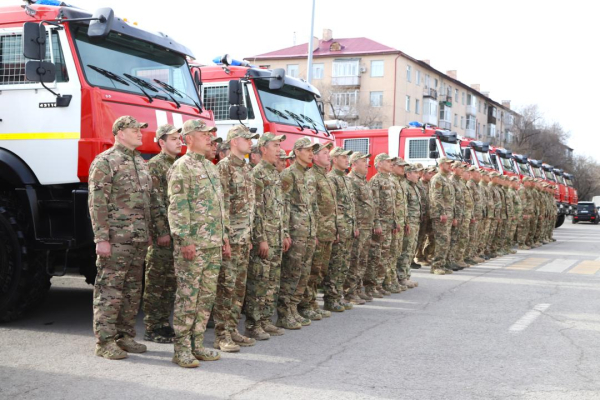 Пожарные Карагандинской области получили ключи от новых машин