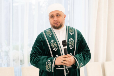 Чай с хазратом: о халяльном бизнесе, работе с запретным и серых зарплатах