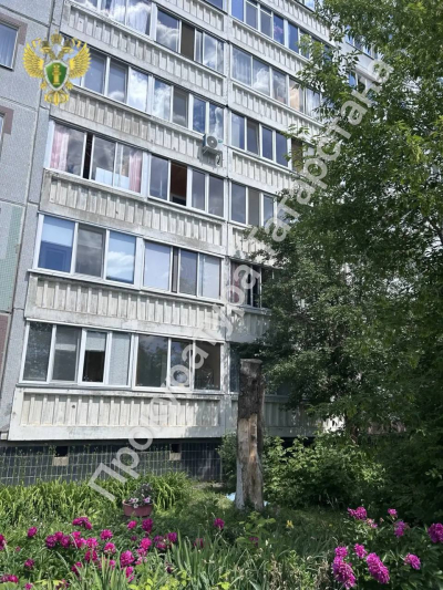 В&nbsp;Челнах девочка погибла после падения из&nbsp;окна многоэтажки