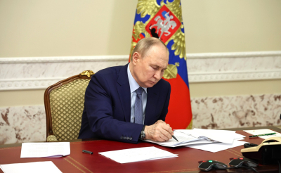 Ушаков опроверг передачу послания Путина Трампу через Лаврова