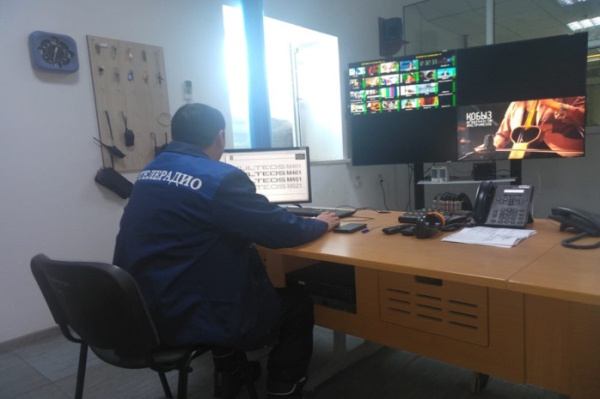 Сотрудники телерадиостанции &laquo;Большой Шаган&raquo; проходят 8 км пешком ежедневно &mdash; депутат