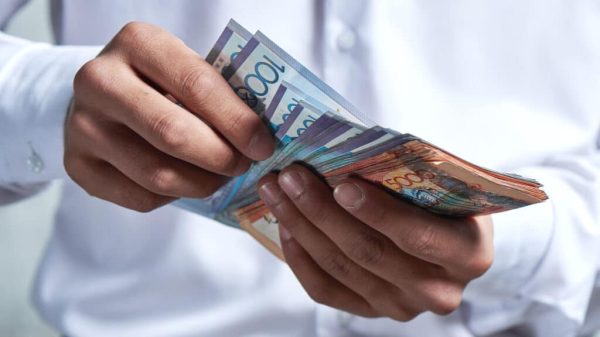 Как получить деньги от государства безработным, разъяснили в минтруда