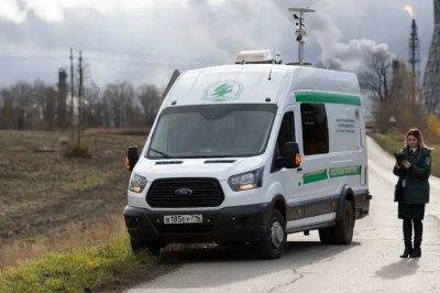 Воздух после ЧП с пожаром на заводе в Нижнекамске проверяют в Минэкологии