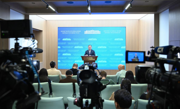 Глава МИД совершит визит в Швейцарию