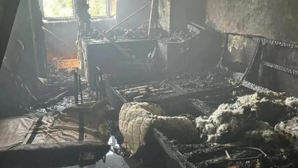 В Бугульме пожарные спасли из горящей многоэтажки пятерых жильцов, среди них трое детей 24/07/2026 &ndash; Новости