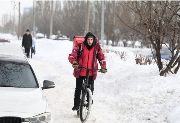 Яндекс обсуждает с исполкомом Казани правила работы курьерских сервисов
