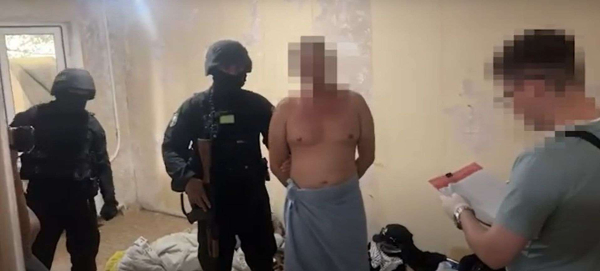 Напали с ружьем и заперли в подвале: раскрыто дерзкое нападение на председателя маслихата