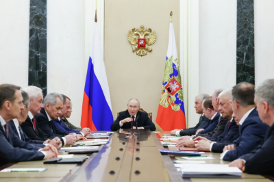 Путин обсудил с Совбезом оборонные исследования