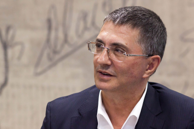 Врач Мясников призвал россиян готовить и есть пищу из базовых ингредиентов