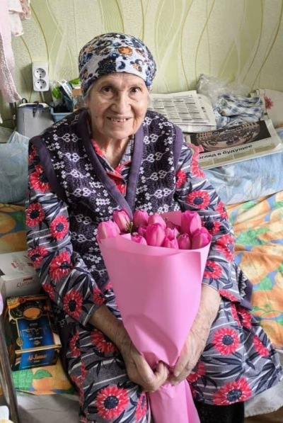 Ветеран труда из Лениногорского района Руфия Усманова отмечает 95-летие