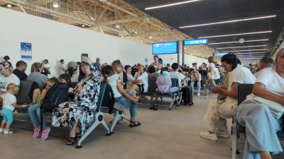 Рейс из Хельсинки в Петербург перенаправили в Белград: россияне не могут улететь домой